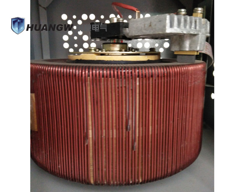 臥式高精度全自動交流穩(wěn)壓器