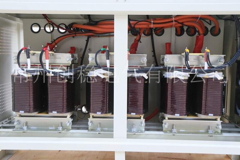 無觸點(diǎn)穩(wěn)壓器